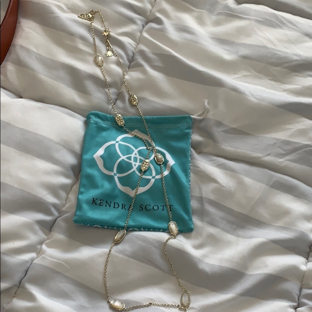Kendra Scott necklace